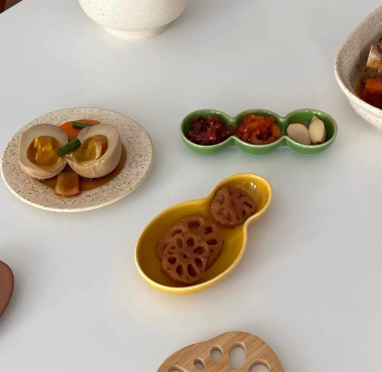 4 Colors Ceramic Dipping Flower Dish - Image 8