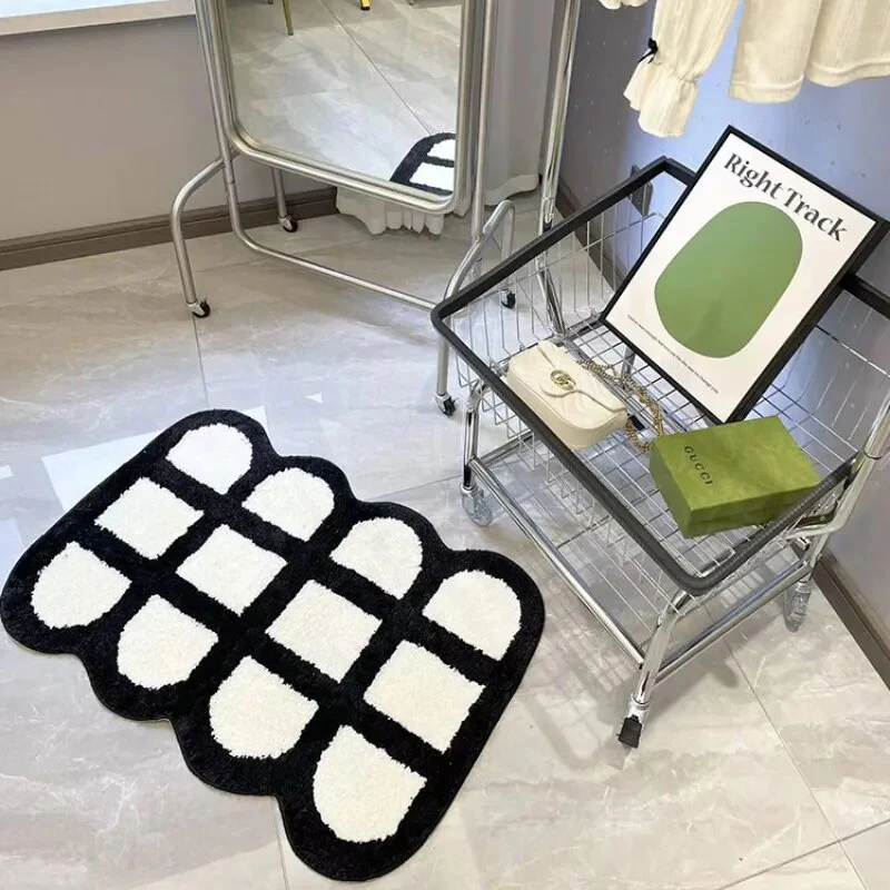Retro Bedside Rug - Image 3